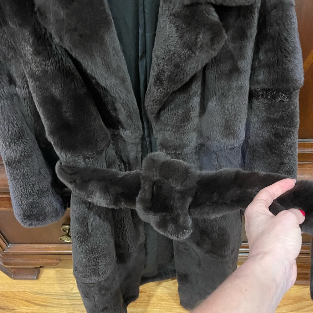 Brown fur coat - Picture 8 of 11